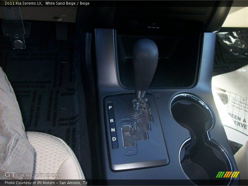 White Sand Beige / Beige 2011 Kia Sorento LX