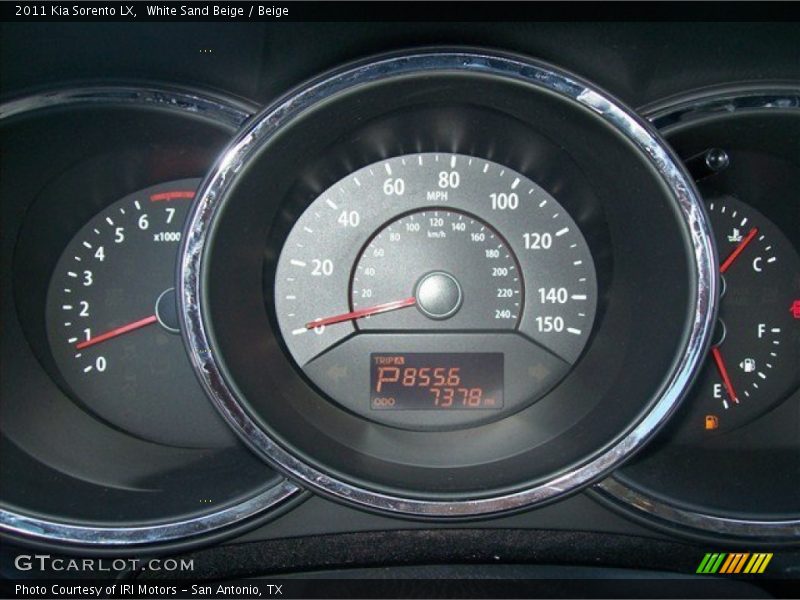 White Sand Beige / Beige 2011 Kia Sorento LX