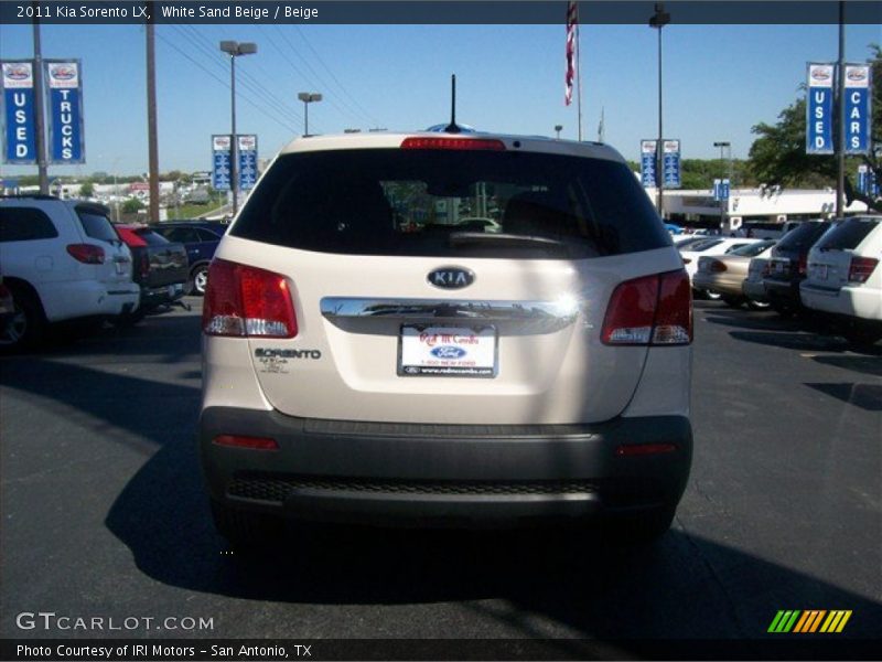 White Sand Beige / Beige 2011 Kia Sorento LX