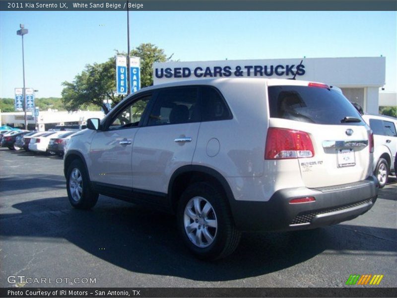 White Sand Beige / Beige 2011 Kia Sorento LX