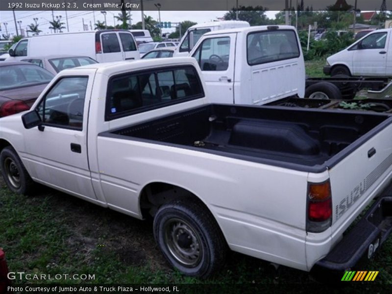 Cream White / Gray 1992 Isuzu Pickup S 2.3