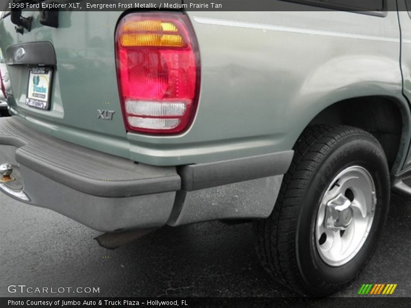 Evergreen Frost Metallic / Medium Prairie Tan 1998 Ford Explorer XLT