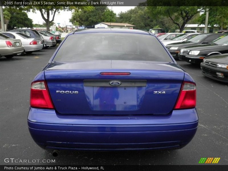 Sonic Blue Metallic / Dark Flint/Light Flint 2005 Ford Focus ZX4 S Sedan