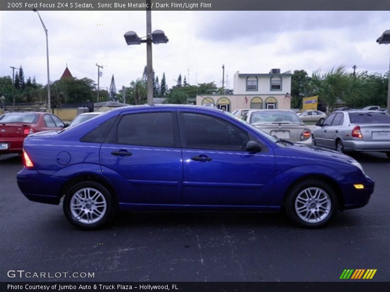 Sonic Blue Metallic / Dark Flint/Light Flint 2005 Ford Focus ZX4 S Sedan