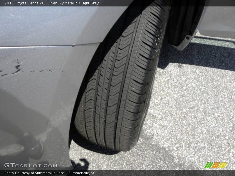 Silver Sky Metallic / Light Gray 2011 Toyota Sienna V6