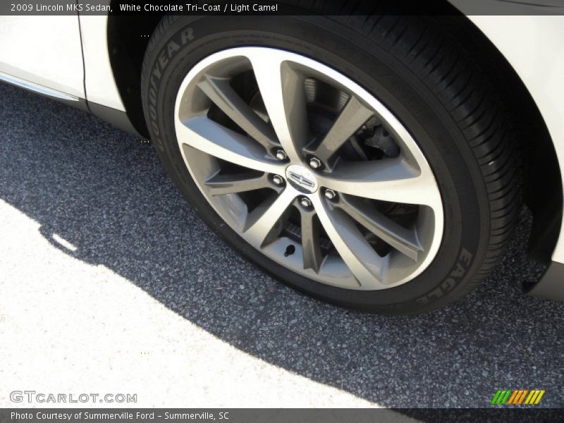 White Chocolate Tri-Coat / Light Camel 2009 Lincoln MKS Sedan