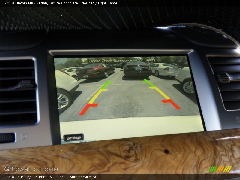 White Chocolate Tri-Coat / Light Camel 2009 Lincoln MKS Sedan