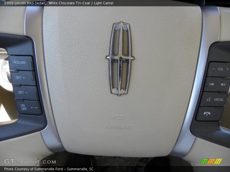 White Chocolate Tri-Coat / Light Camel 2009 Lincoln MKS Sedan
