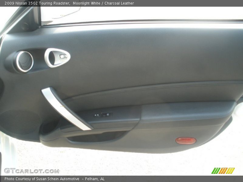 Moonlight White / Charcoal Leather 2009 Nissan 350Z Touring Roadster