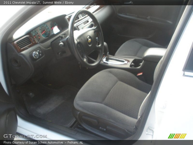 Summit White / Ebony 2011 Chevrolet Impala LT