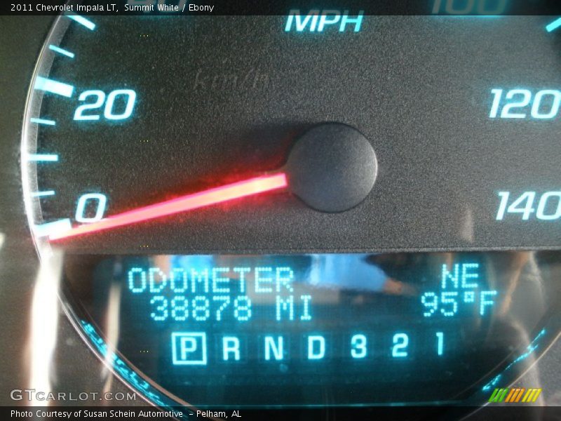 Summit White / Ebony 2011 Chevrolet Impala LT