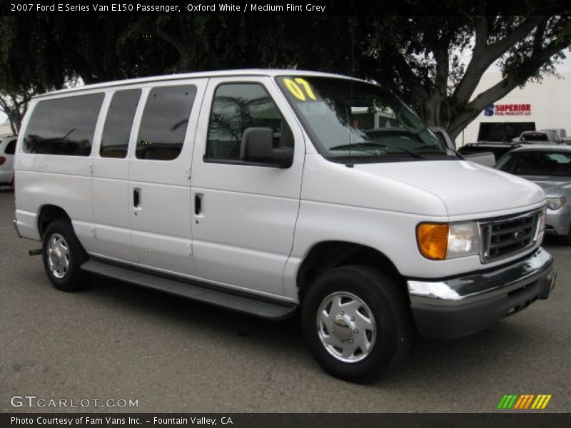 Oxford White / Medium Flint Grey 2007 Ford E Series Van E150 Passenger