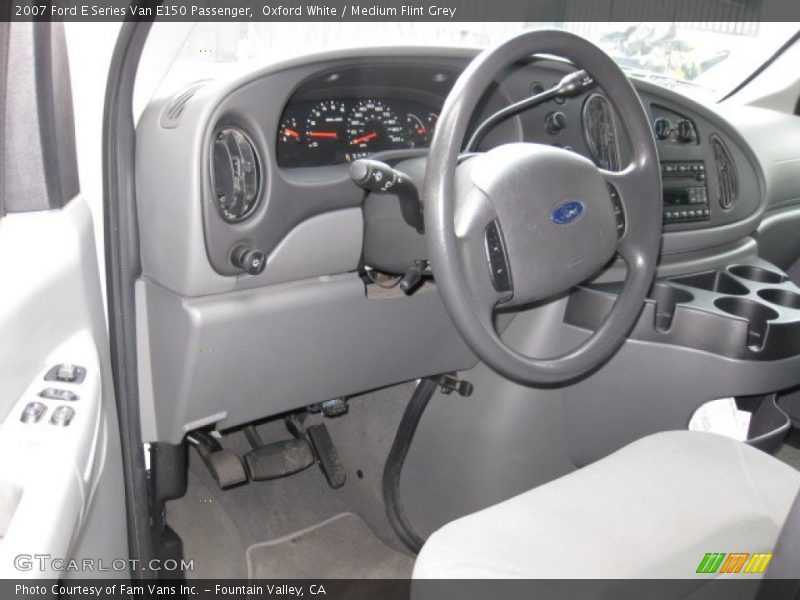 Oxford White / Medium Flint Grey 2007 Ford E Series Van E150 Passenger