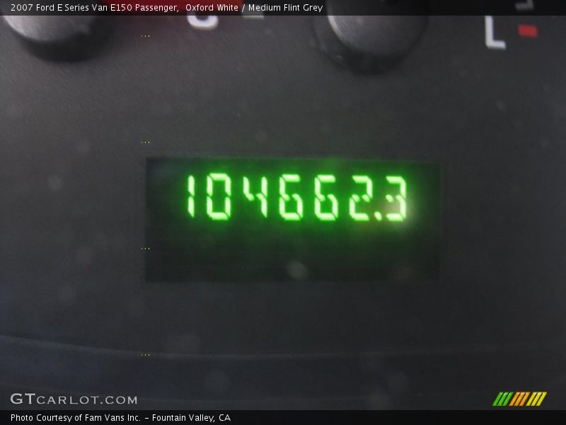 Oxford White / Medium Flint Grey 2007 Ford E Series Van E150 Passenger