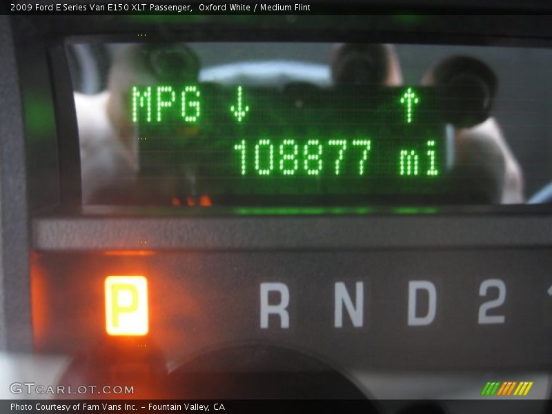 Oxford White / Medium Flint 2009 Ford E Series Van E150 XLT Passenger