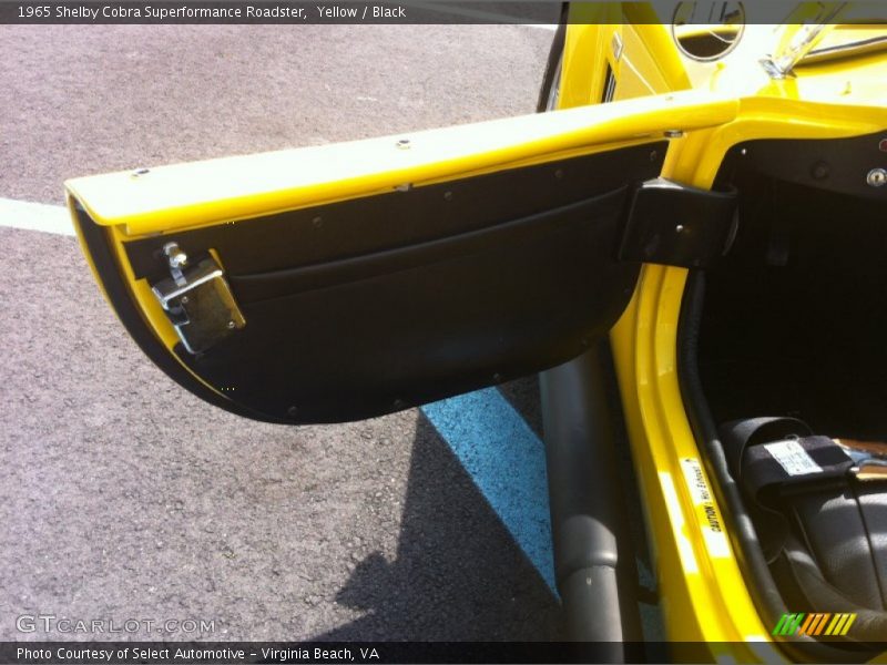 Yellow / Black 1965 Shelby Cobra Superformance Roadster