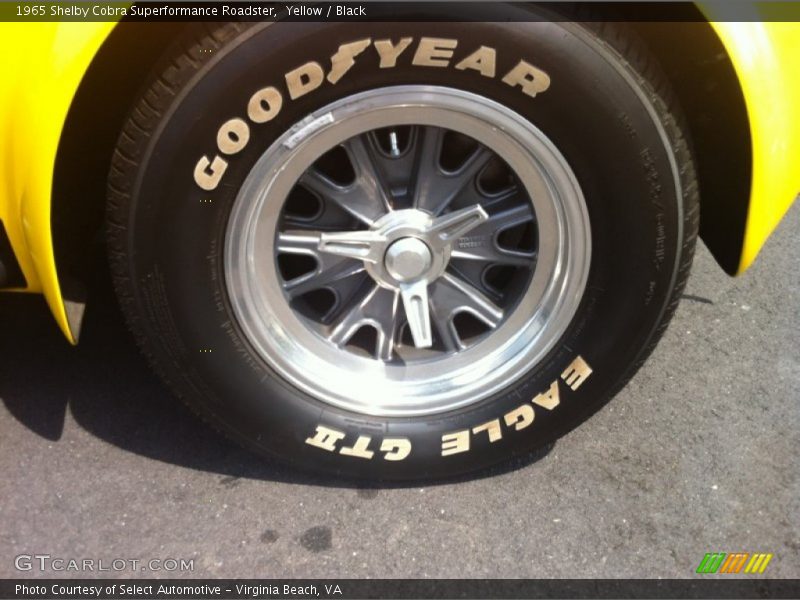 Yellow / Black 1965 Shelby Cobra Superformance Roadster