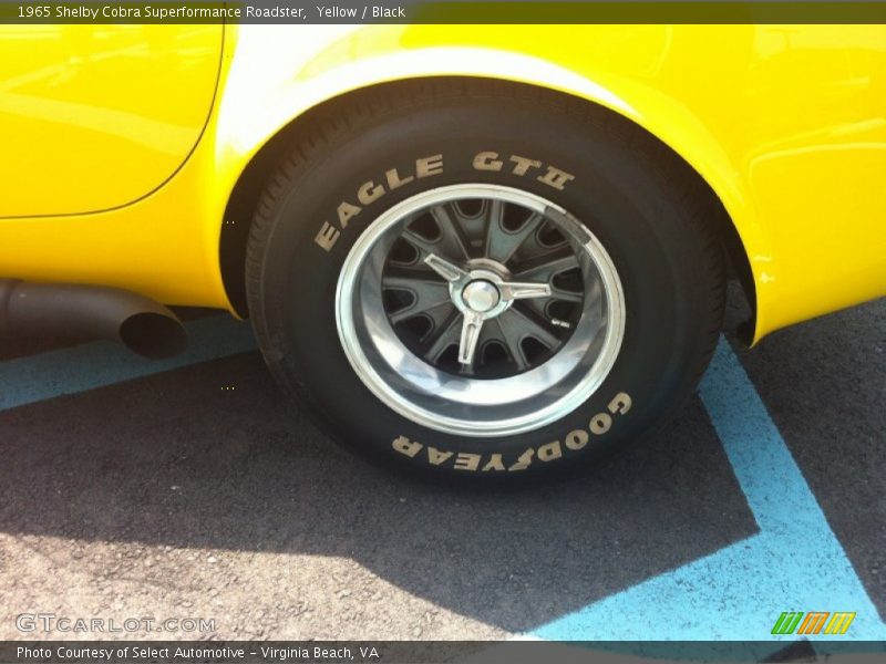 Yellow / Black 1965 Shelby Cobra Superformance Roadster