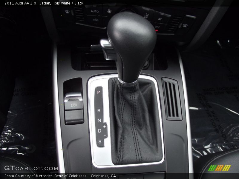 Ibis White / Black 2011 Audi A4 2.0T Sedan