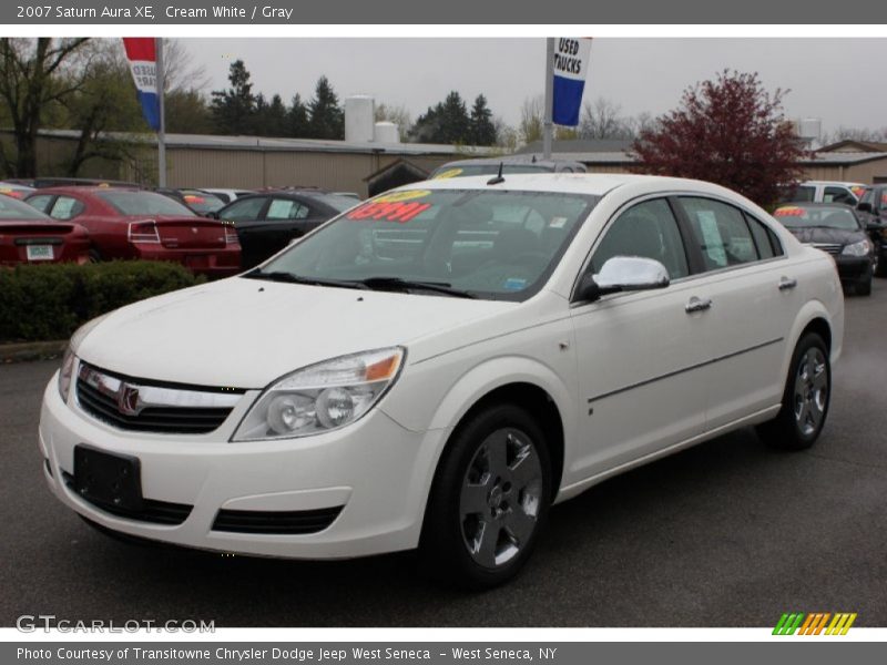 Cream White / Gray 2007 Saturn Aura XE