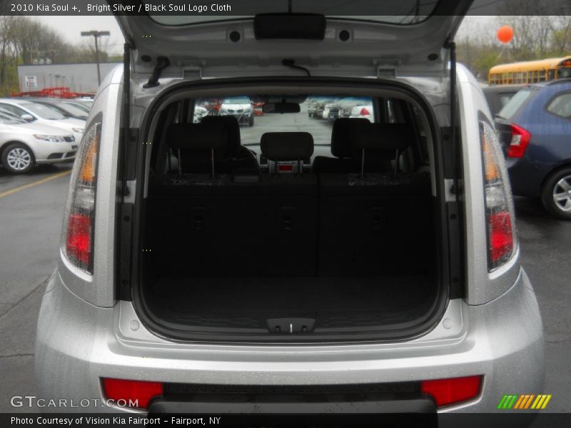 Bright Silver / Black Soul Logo Cloth 2010 Kia Soul +