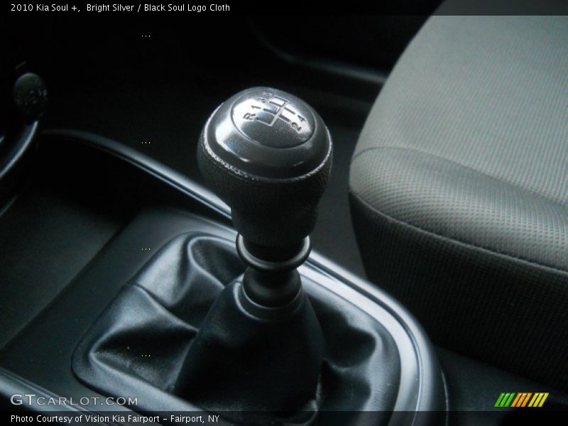 Bright Silver / Black Soul Logo Cloth 2010 Kia Soul +