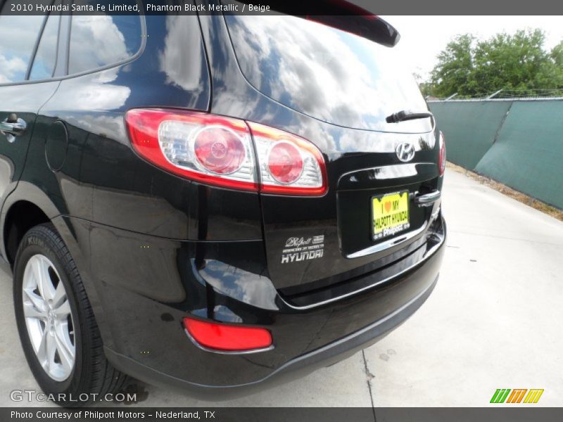 Phantom Black Metallic / Beige 2010 Hyundai Santa Fe Limited