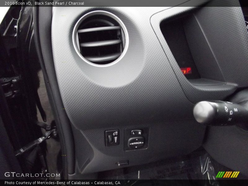 Black Sand Pearl / Charcoal 2010 Scion xD