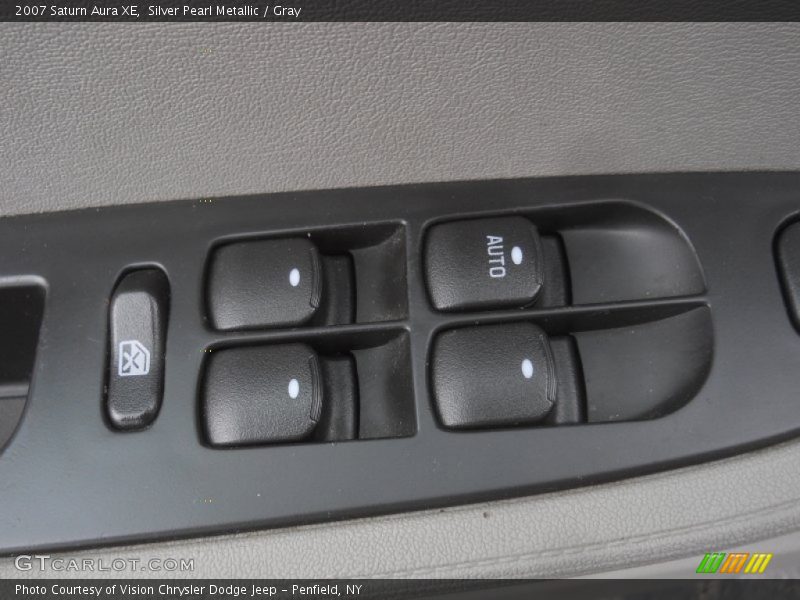Silver Pearl Metallic / Gray 2007 Saturn Aura XE