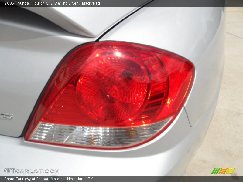 Sterling Silver / Black/Red 2005 Hyundai Tiburon GT
