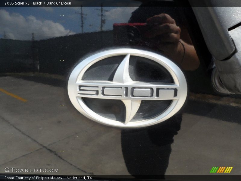 Black / Dark Charcoal 2005 Scion xB