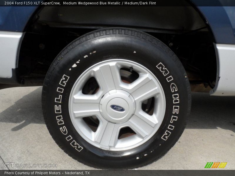 Medium Wedgewood Blue Metallic / Medium/Dark Flint 2004 Ford F150 XLT SuperCrew