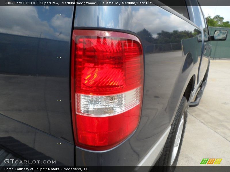 Medium Wedgewood Blue Metallic / Medium/Dark Flint 2004 Ford F150 XLT SuperCrew