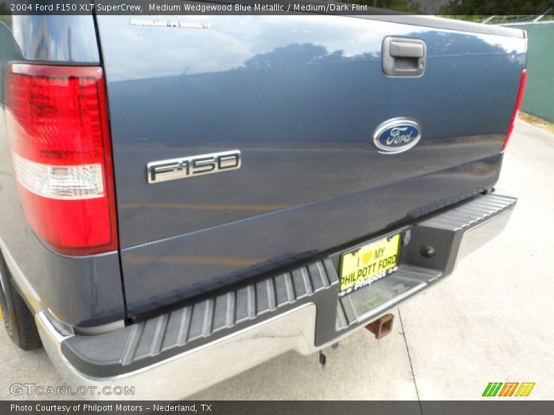 Medium Wedgewood Blue Metallic / Medium/Dark Flint 2004 Ford F150 XLT SuperCrew