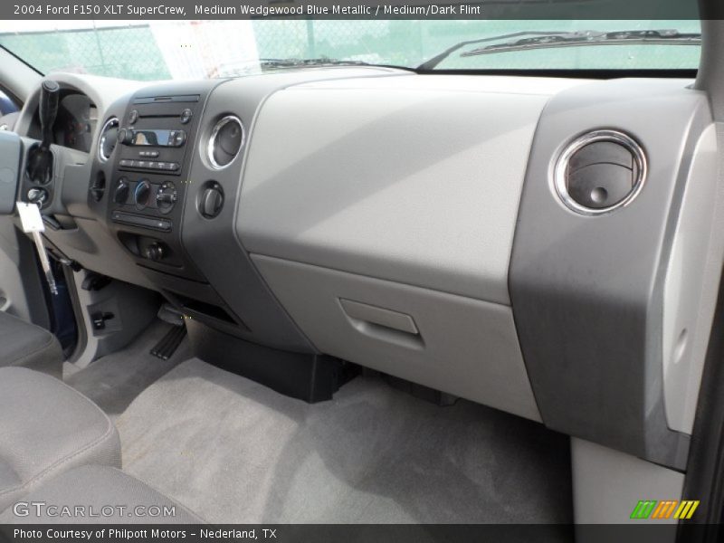 Medium Wedgewood Blue Metallic / Medium/Dark Flint 2004 Ford F150 XLT SuperCrew