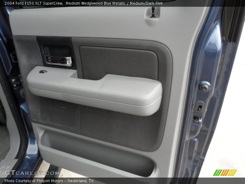 Medium Wedgewood Blue Metallic / Medium/Dark Flint 2004 Ford F150 XLT SuperCrew