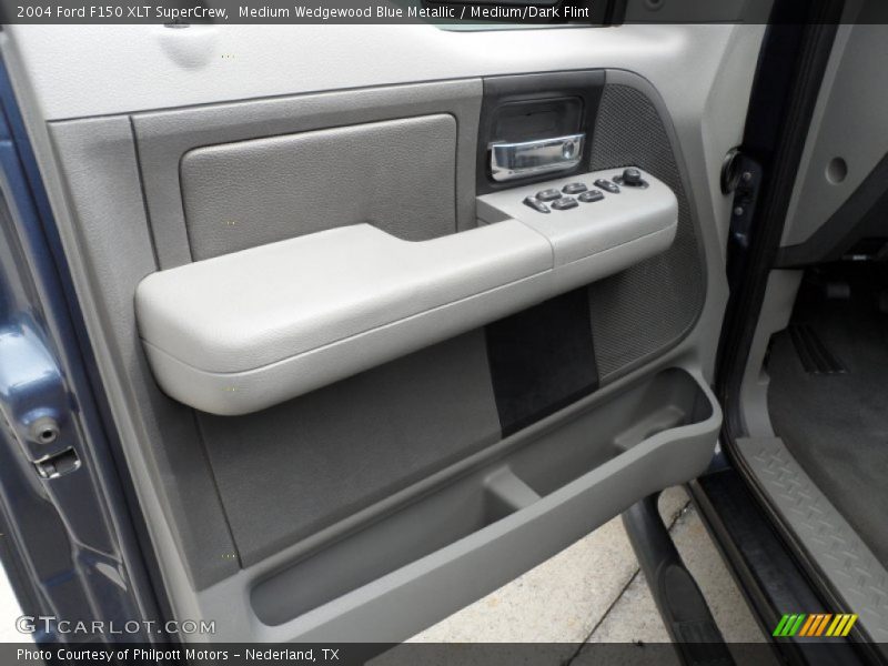 Medium Wedgewood Blue Metallic / Medium/Dark Flint 2004 Ford F150 XLT SuperCrew
