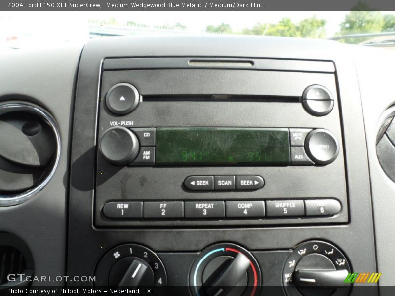 Medium Wedgewood Blue Metallic / Medium/Dark Flint 2004 Ford F150 XLT SuperCrew