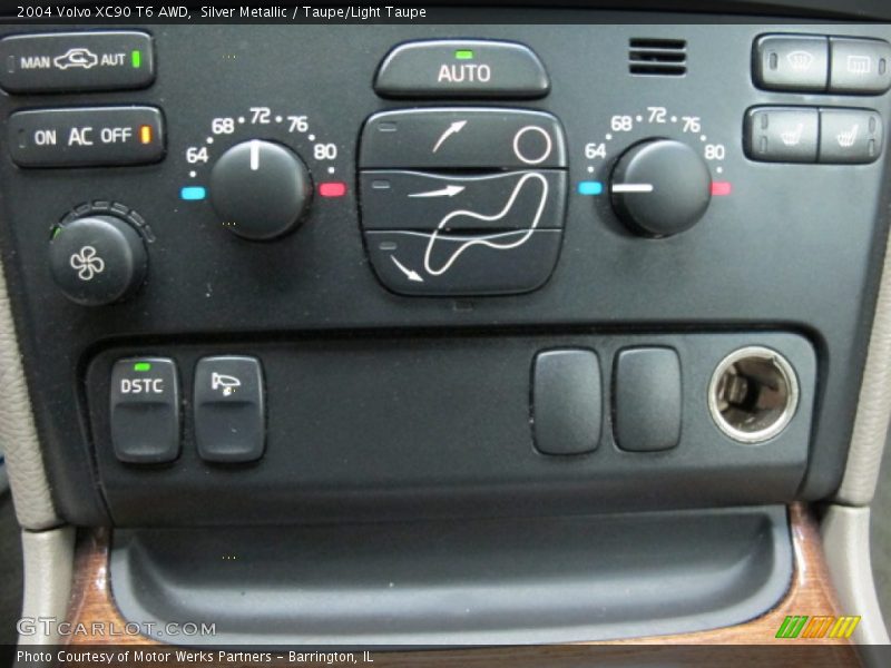 Silver Metallic / Taupe/Light Taupe 2004 Volvo XC90 T6 AWD