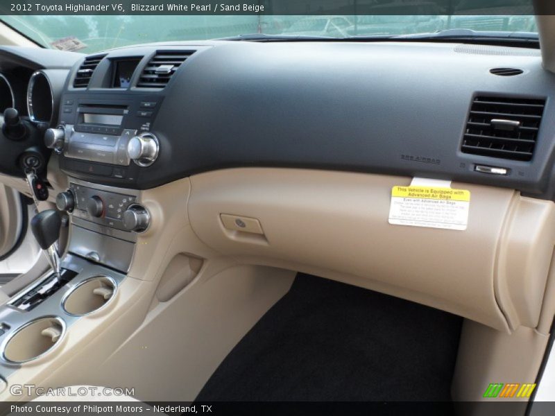 Blizzard White Pearl / Sand Beige 2012 Toyota Highlander V6