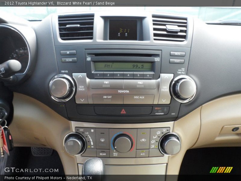Blizzard White Pearl / Sand Beige 2012 Toyota Highlander V6
