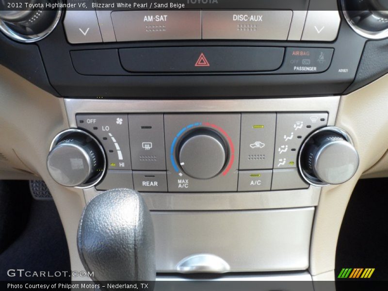 Blizzard White Pearl / Sand Beige 2012 Toyota Highlander V6