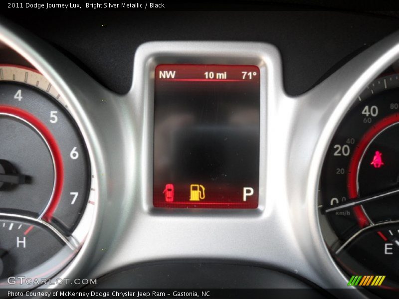 Bright Silver Metallic / Black 2011 Dodge Journey Lux