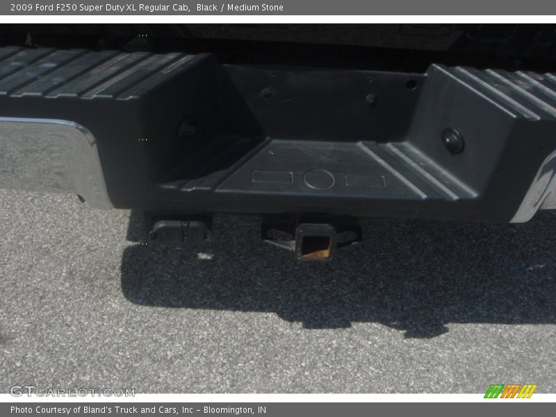 Black / Medium Stone 2009 Ford F250 Super Duty XL Regular Cab