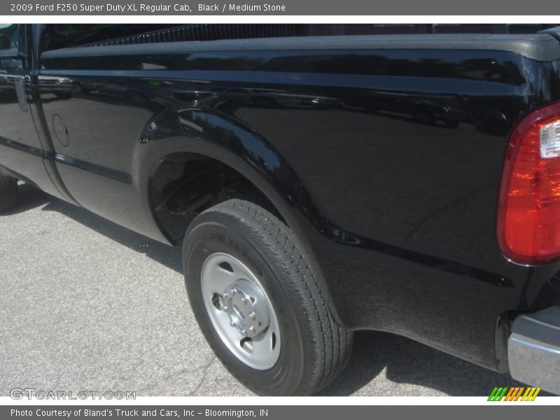 Black / Medium Stone 2009 Ford F250 Super Duty XL Regular Cab
