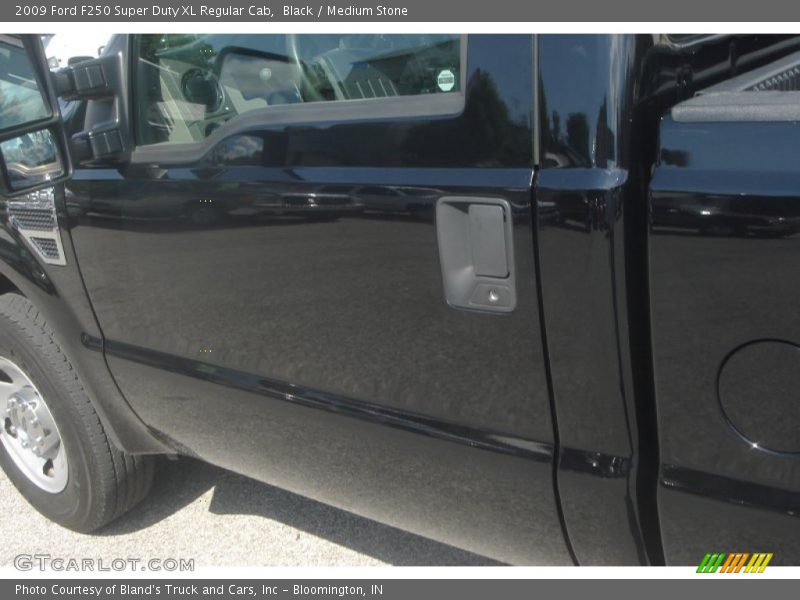 Black / Medium Stone 2009 Ford F250 Super Duty XL Regular Cab