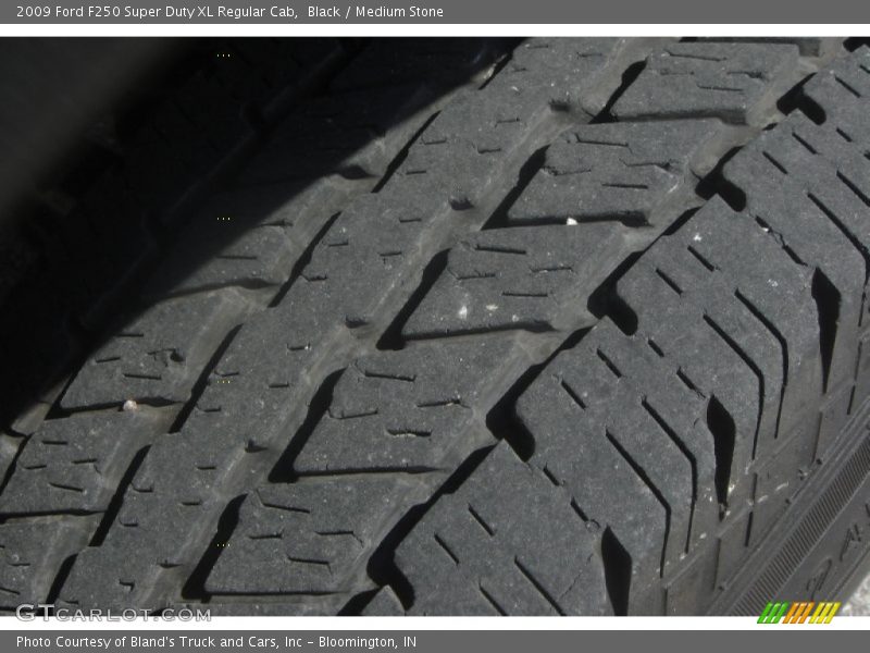 Black / Medium Stone 2009 Ford F250 Super Duty XL Regular Cab