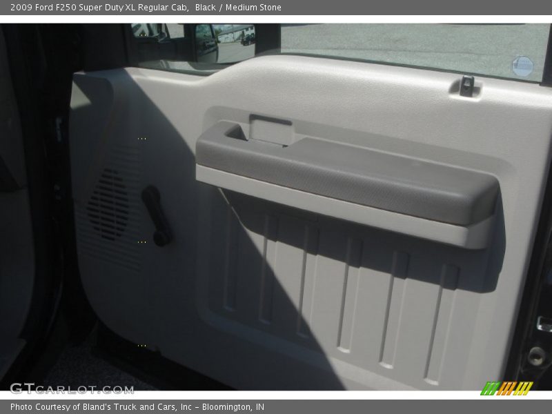 Black / Medium Stone 2009 Ford F250 Super Duty XL Regular Cab