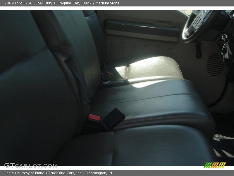 Black / Medium Stone 2009 Ford F250 Super Duty XL Regular Cab