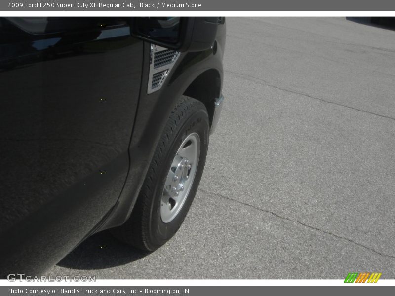 Black / Medium Stone 2009 Ford F250 Super Duty XL Regular Cab